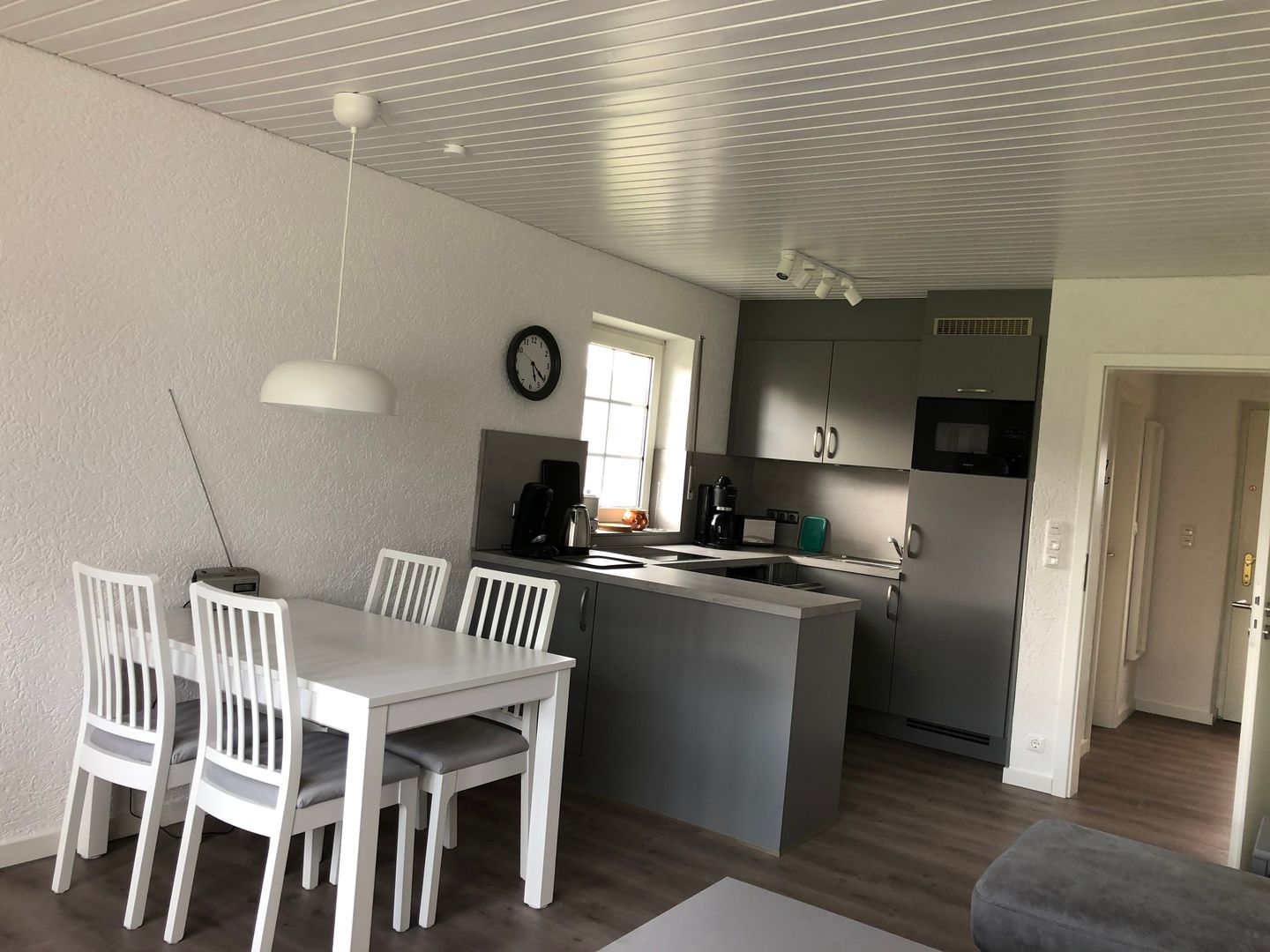 Essplatz mit offener Küche Ferienhaus Sandfoort 2e Nordsee Friedrichskoog