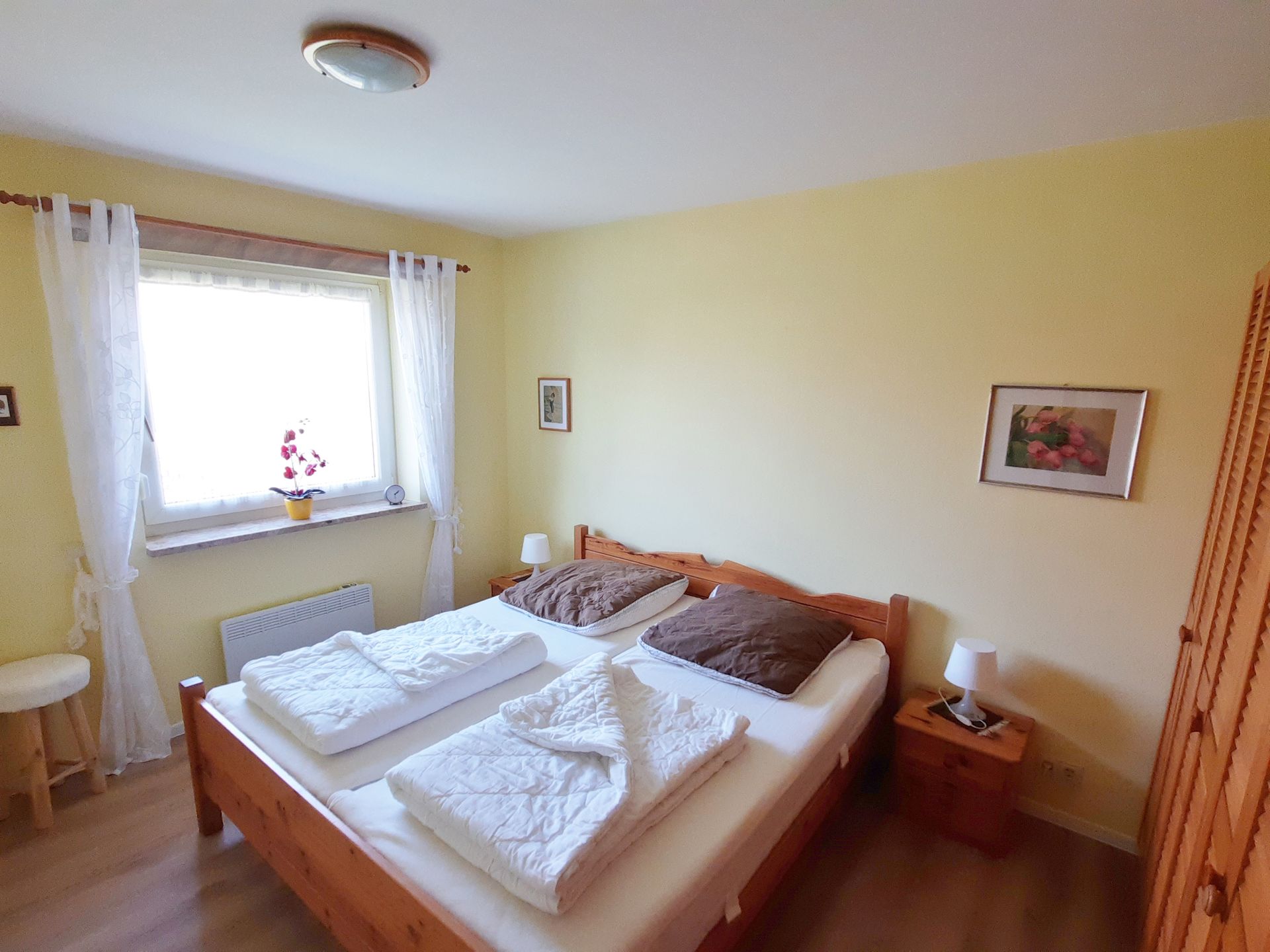 Schlafraum Ferienwohnung Miele 24b Erdgeschoss Friedrichskoog Nordsee