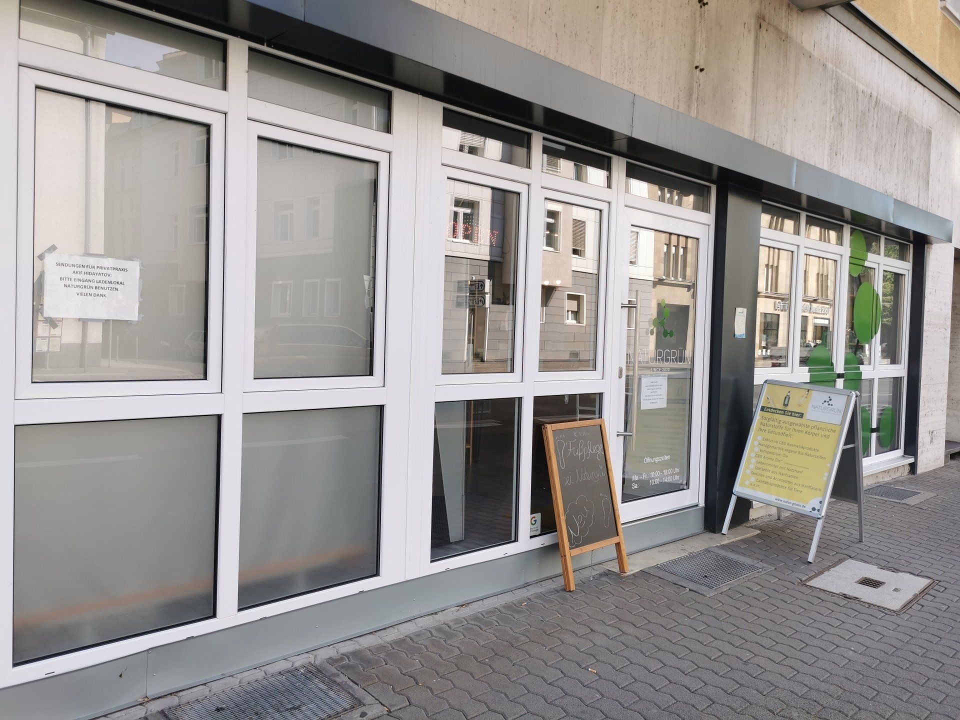 Ambulatorium Schmerztherapie, Geräte Physiotherapie Mein erste Praxis Hohenzollern. 1a