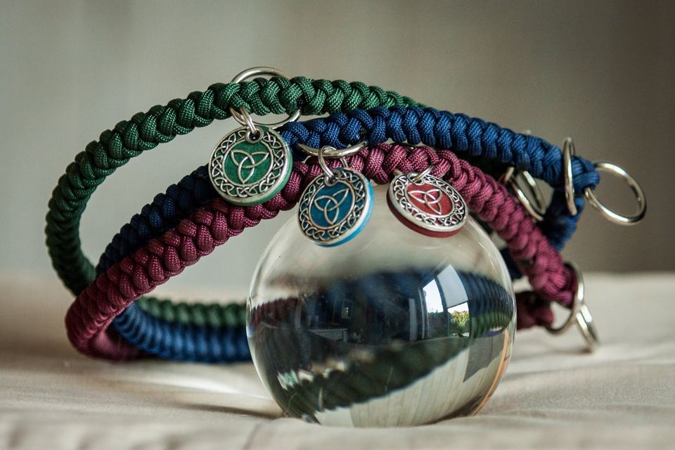 Hundezubehör Region Trier und Rheinland-Pfalz edle Halsbänder mit keltischem Anhänger