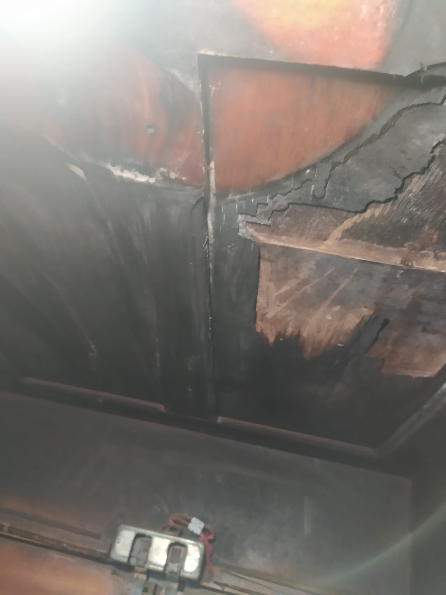 Restauración de ascensor de madera en Barcelona