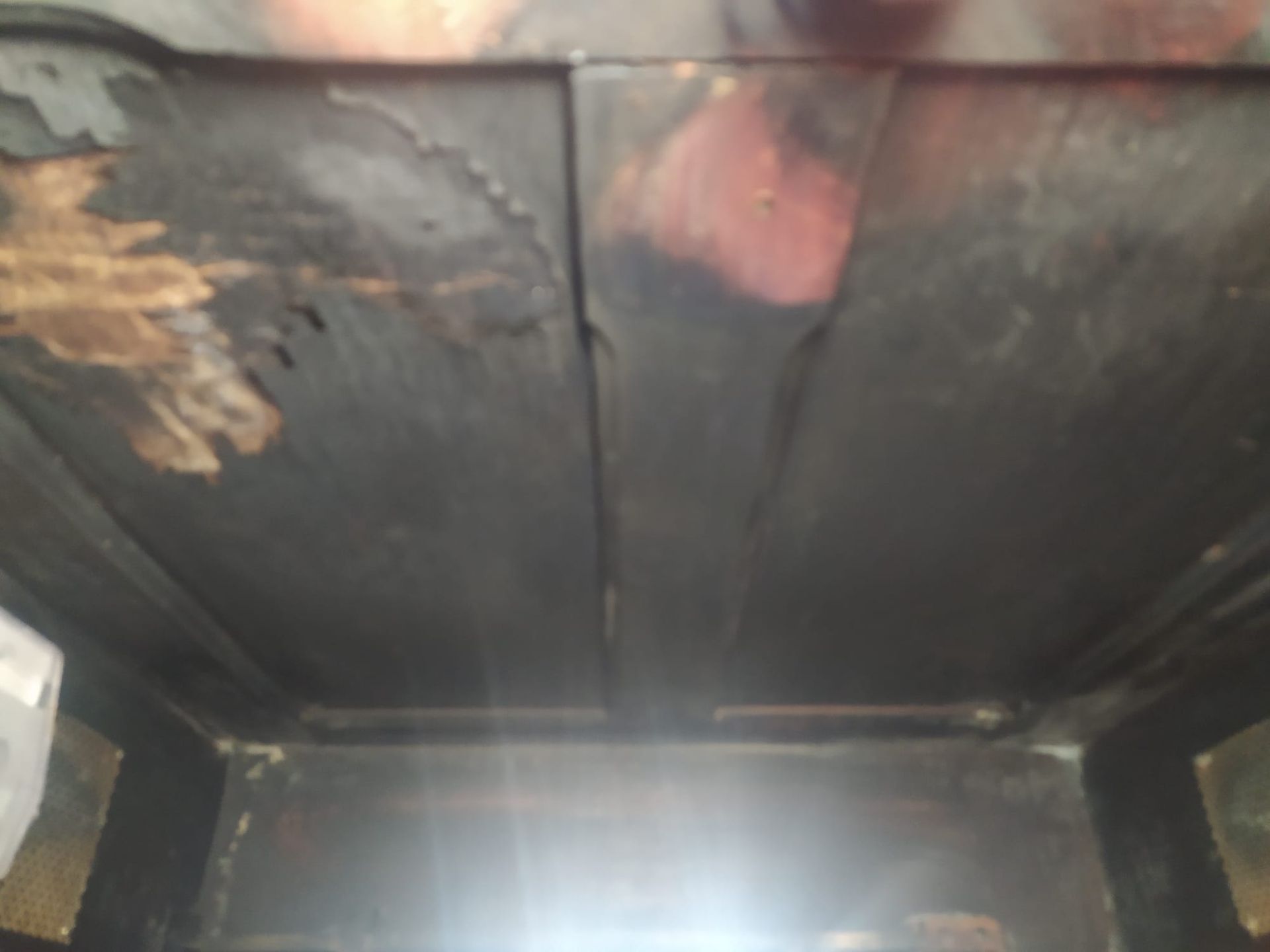 Restauración de ascensor de madera en Barcelona