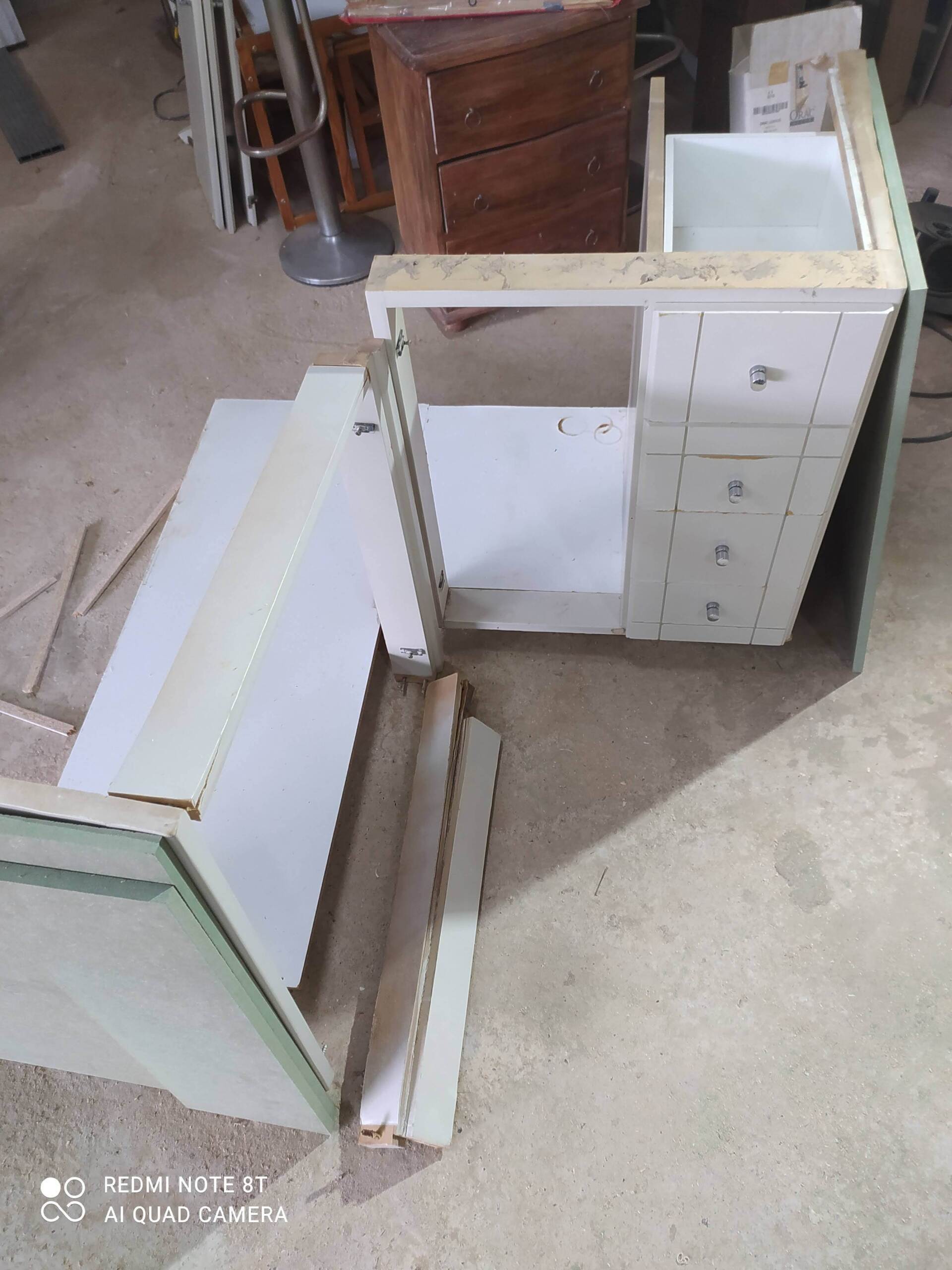 Reparación de mueble baño