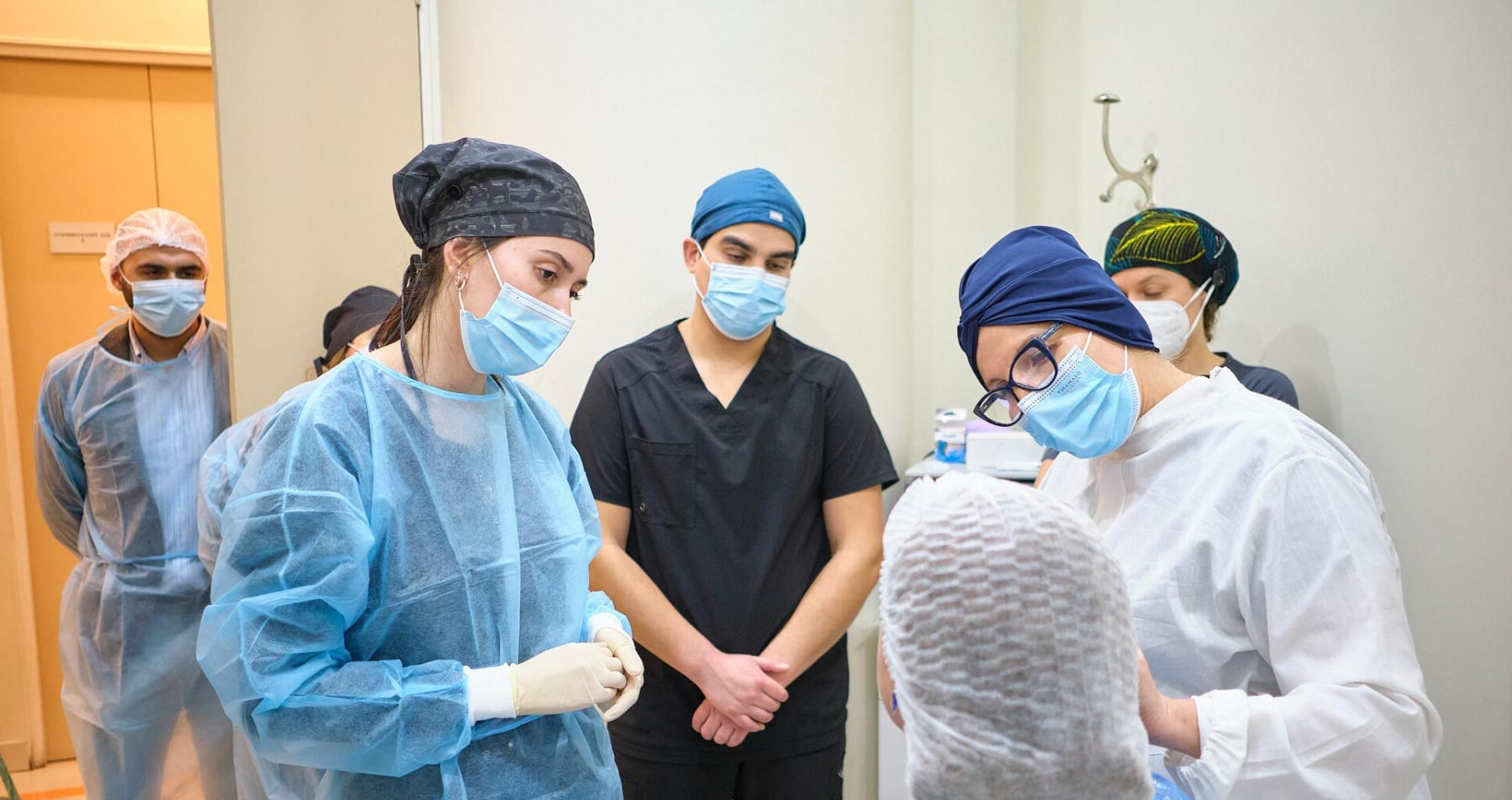 Hilos Tensores: Tendencia en Armonización Facial y Medicina Estética Facial