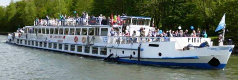 Fahrgastschiff