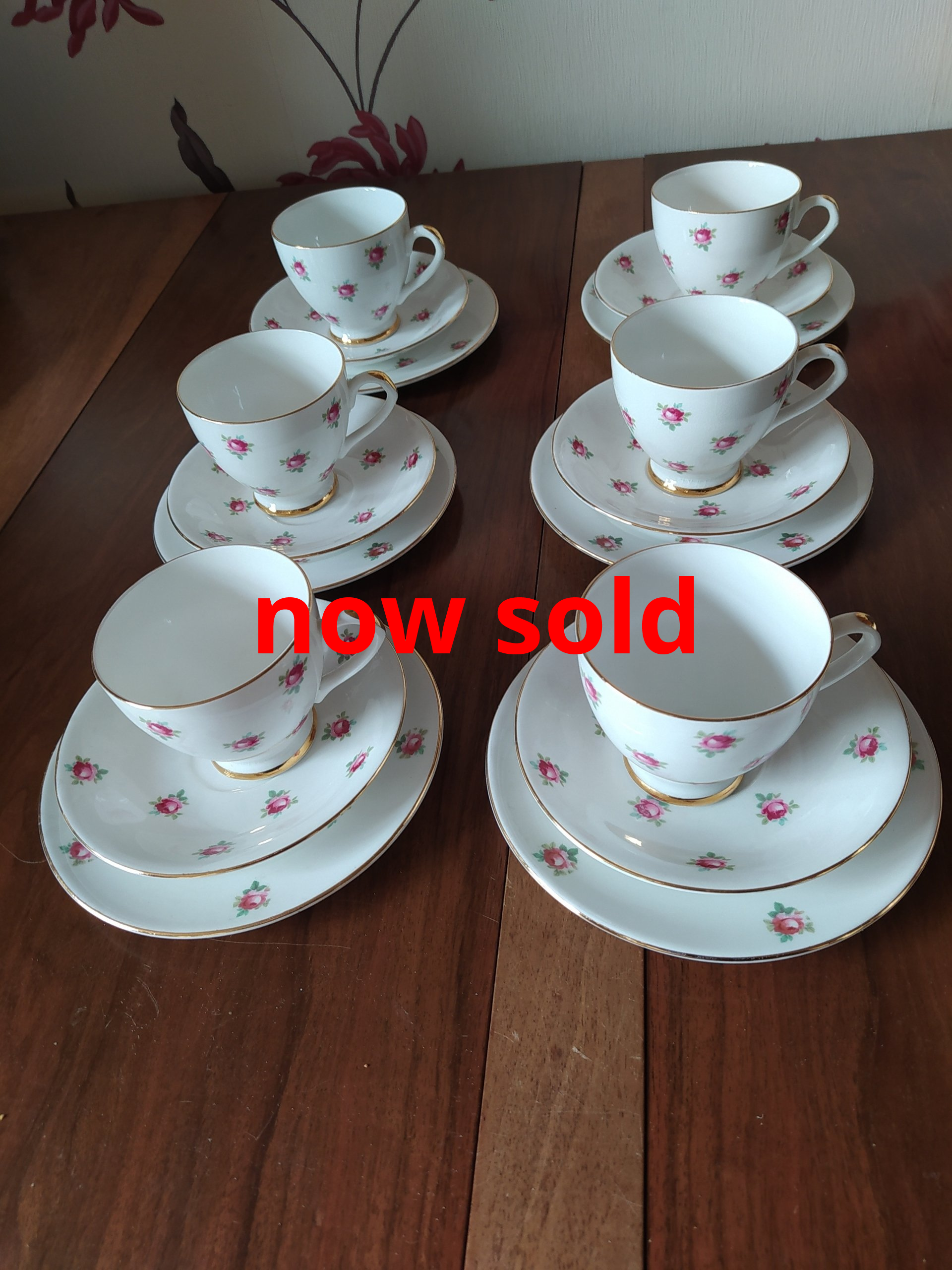 Old country spray vintage tea set.