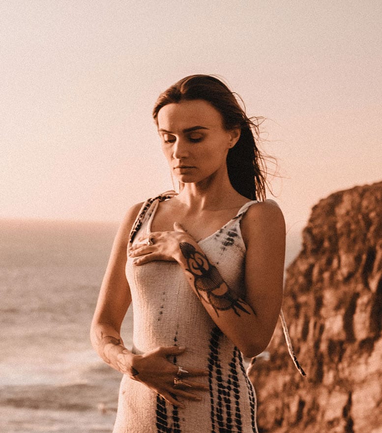 Alexandra Shvarova about the business mastermind Alexandra Shvarova on the beach presets her luxury business mastermind