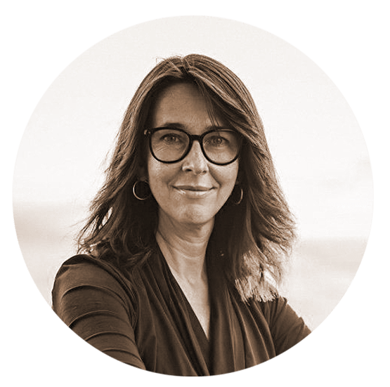 Stephanie Tietz Support Coach for the Golden Healer Certification - New Earth Medicine Stephanie Tietz, woman with long brown hair and glasses is Support Coach for the Golden Healer Certification