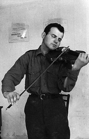Violinist (1948)