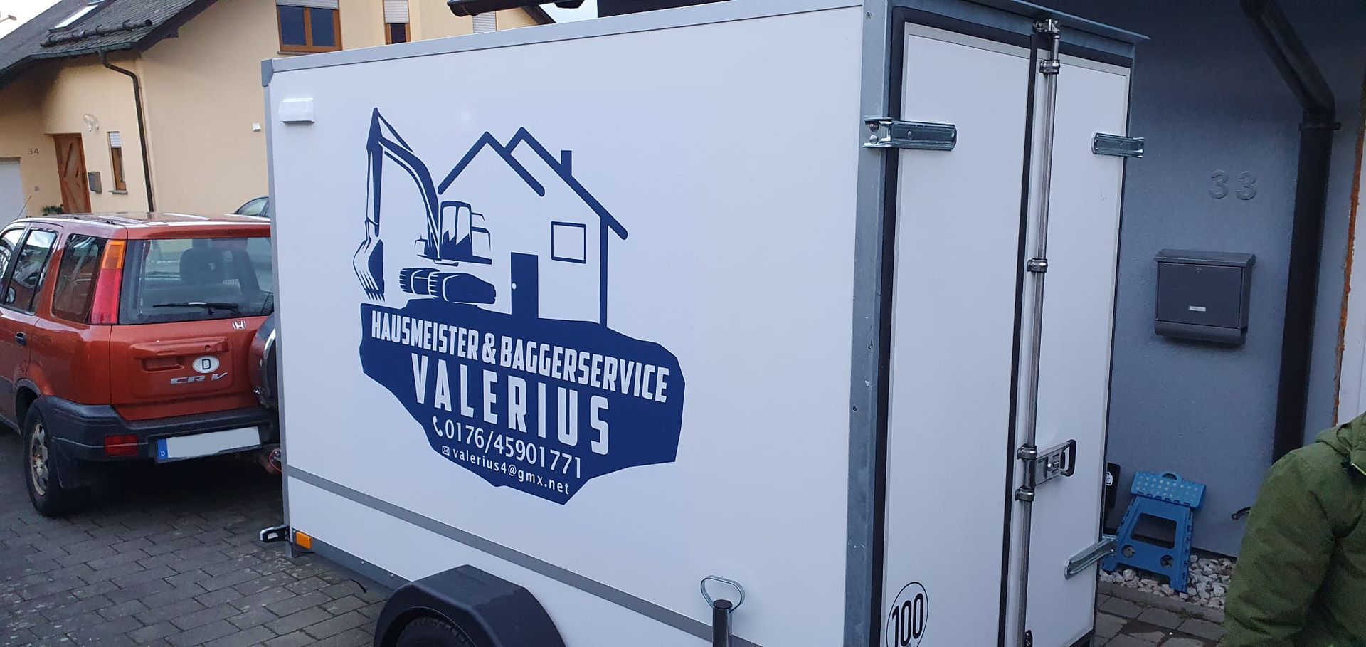 Anhänger Beschriftung Wohnmobil Folierung -  von R3klame Werbetechnik in Merzig-Wadern und Trier