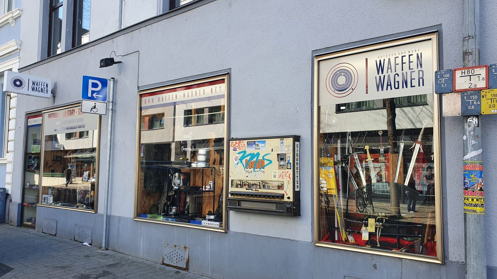 Beschriftung Fenster - Werbung - Firmenlogo Banner von R3klame Werbetechnik in Merzig-Wadern und Trier