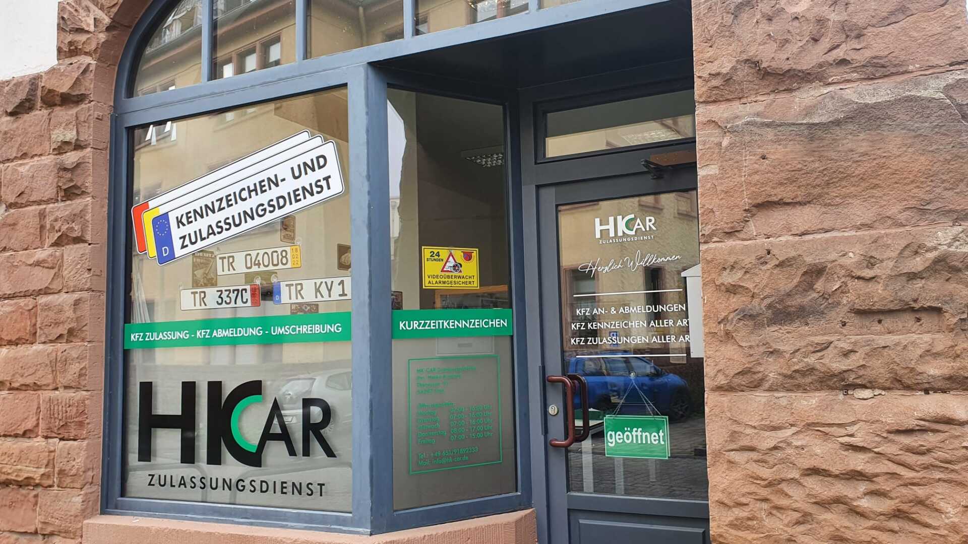 Beschriftung Fenster - Werbung - Firmenlogo Banner von R3klame Werbetechnik in Merzig-Wadern und Trier