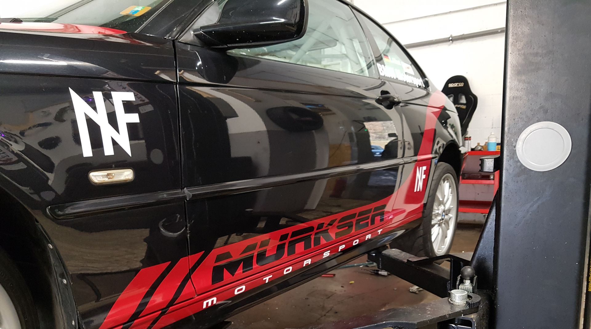 Racestrips Folie - Car Design - Folien Verklebung von R3klame Werbetechnik in Merzig-Wadern und Trier