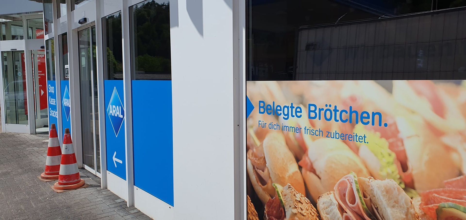 Araltankstellen Folie für Fenster von R3klame Werbetechnik in Merzig-Wadern und Trier
