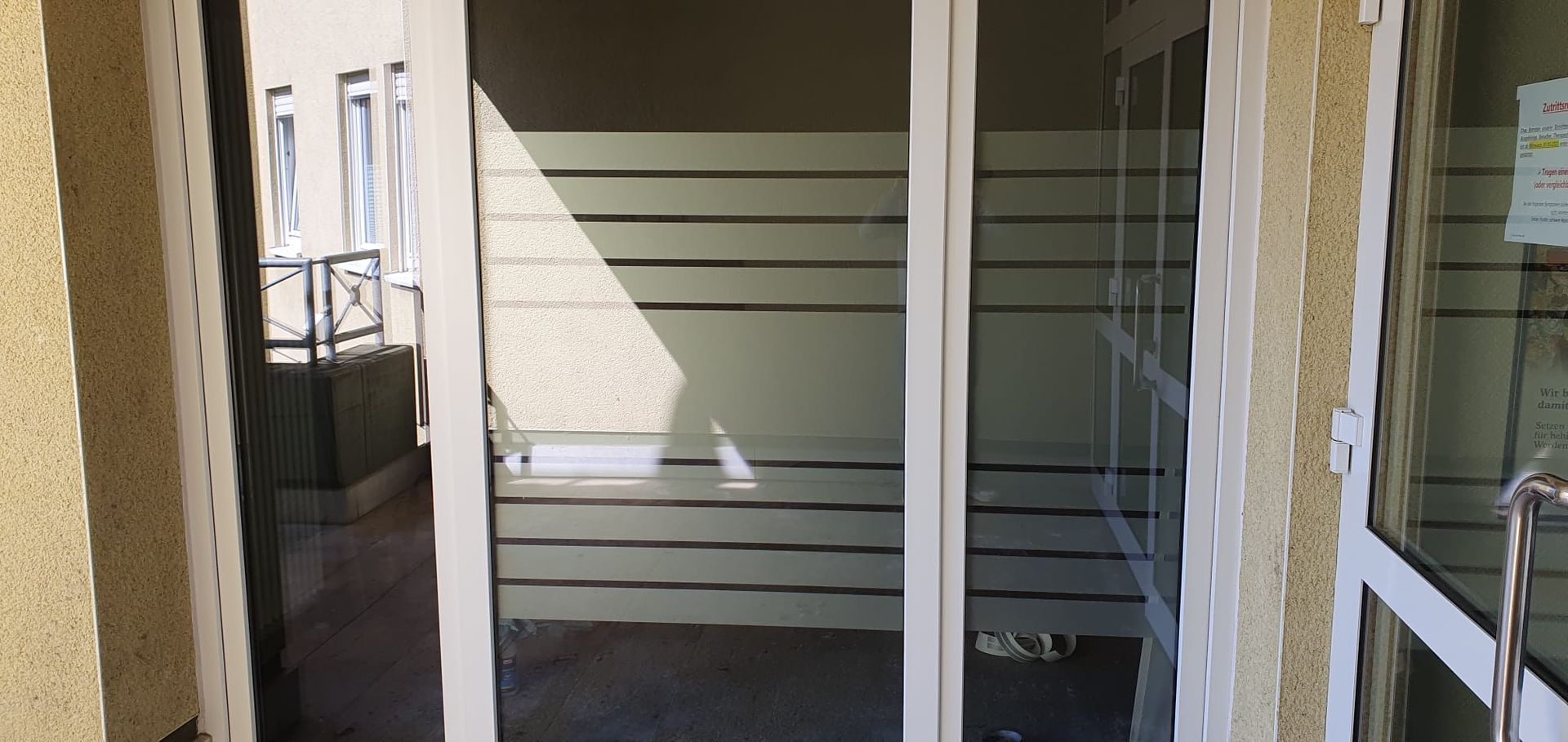 Milchglas - Fenster - Haus - Wohnung oder Firma - Sichtschutz von R3klame Werbetechnik in Merzig-Wadern und Trier