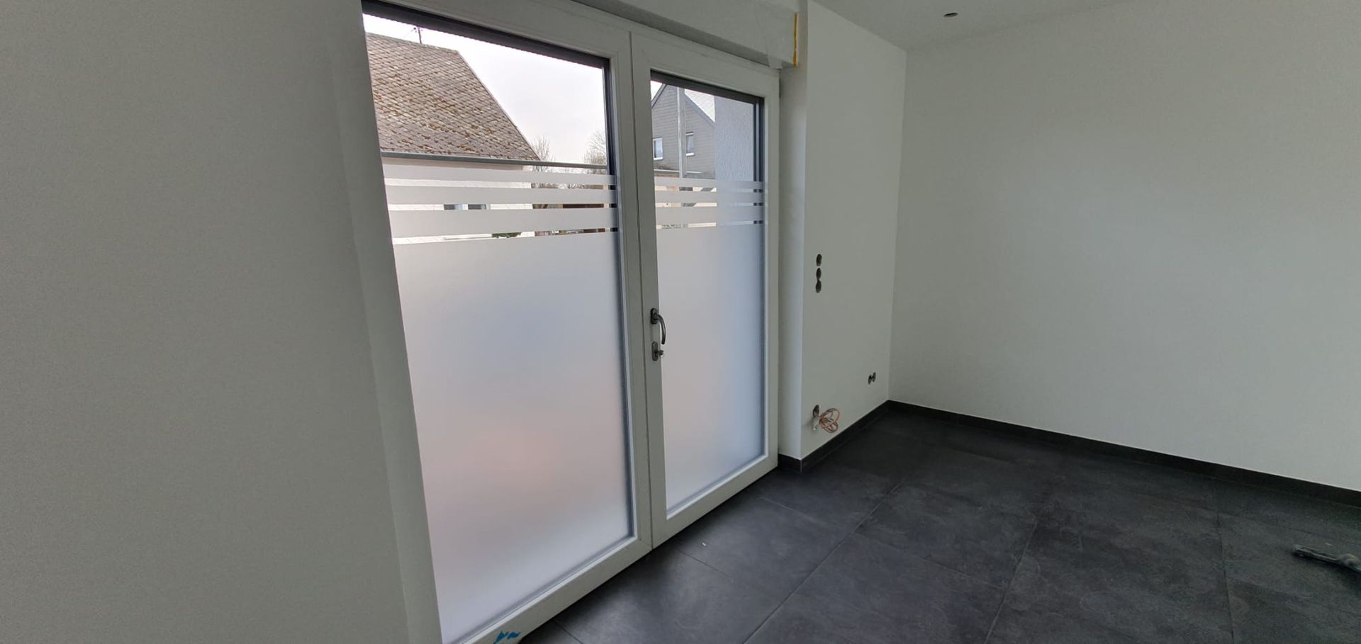 Milchglas - Fenster - Haus - Wohnung oder Firma - Sichtschutz von R3klame Werbetechnik in Merzig-Wadern und Trier