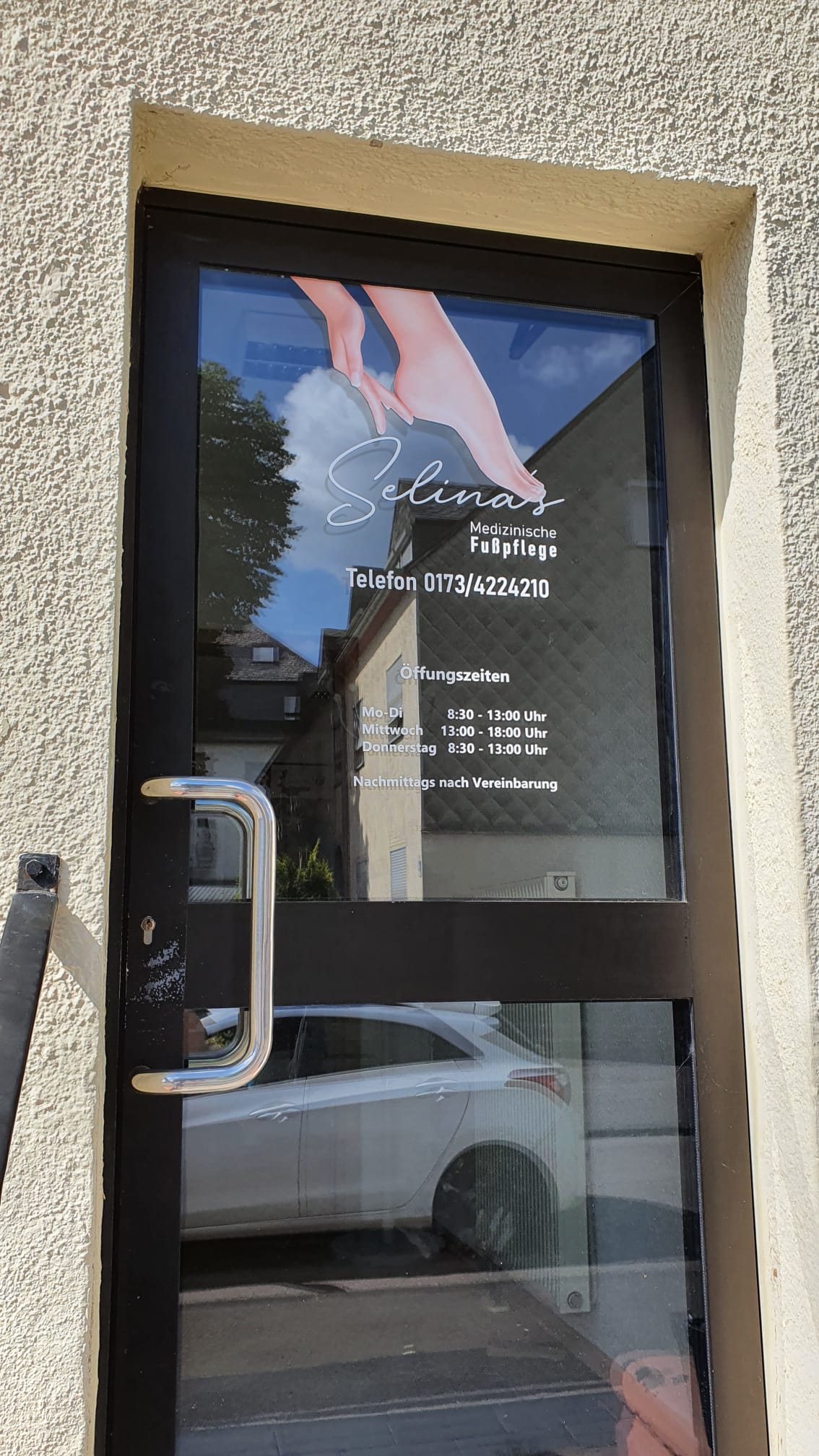Beschriftung Fenster - Werbung - Firmenlogo Banner von R3klame Werbetechnik in Merzig-Wadern und Trier