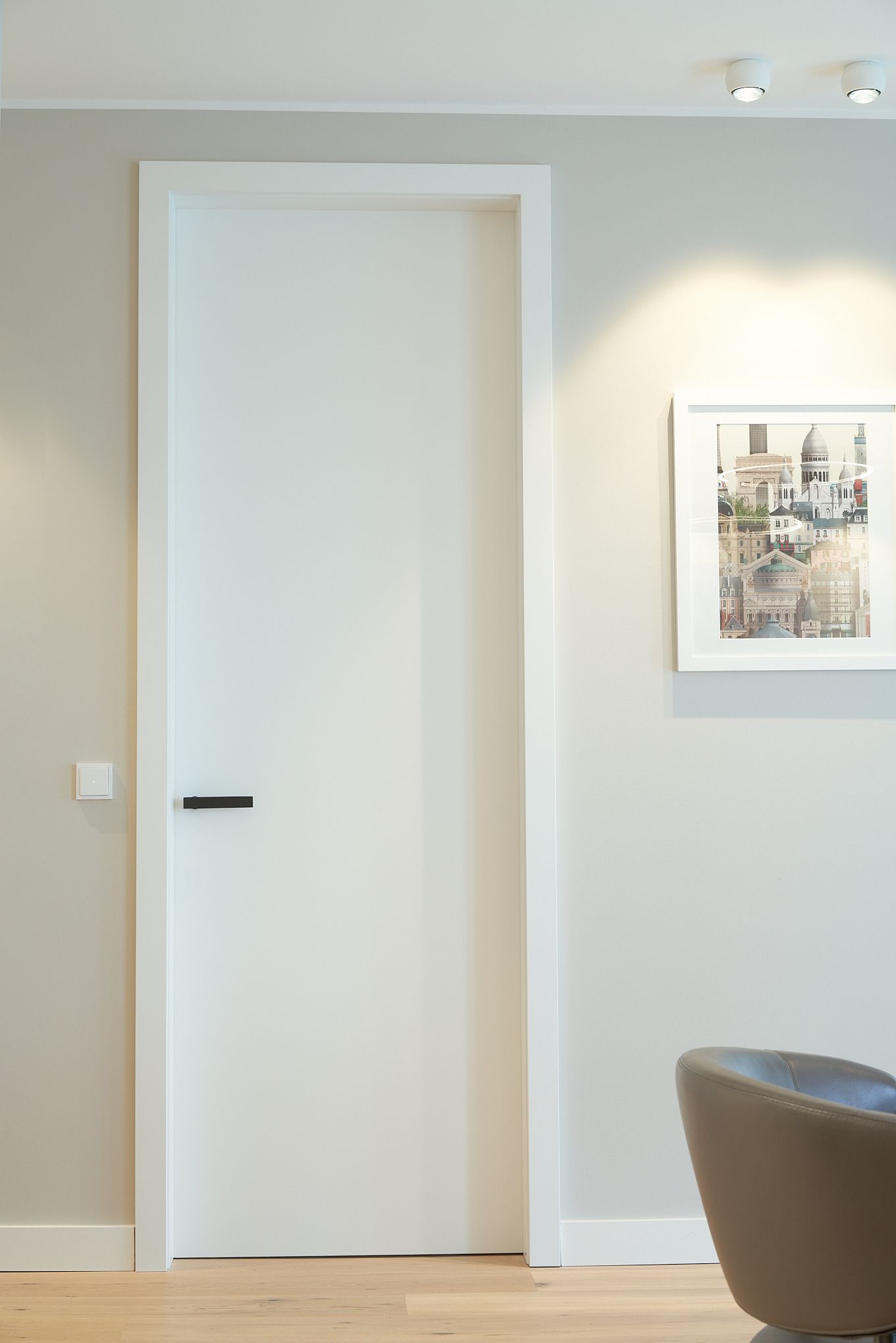 Wohnung mit modernem Einrichtungsstil – Titelbild