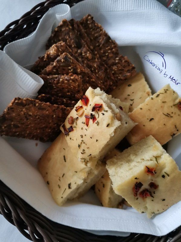 Brotkorb Knäkebrot Focaccia