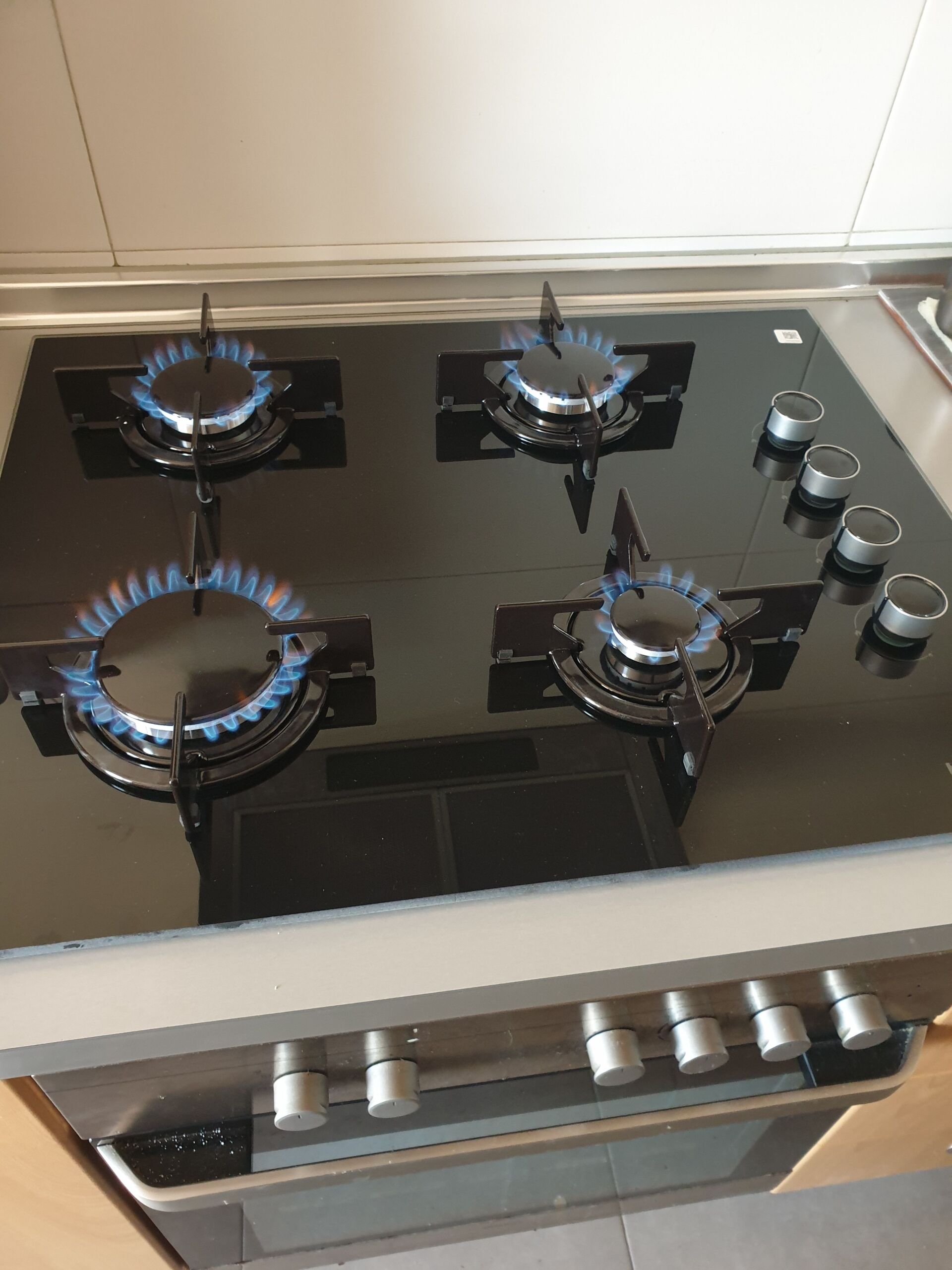 climatizacion-mallorca-baleares-gas-natural-butano-calefaccion-radiadores-chimeneas-suelo-radiante-trabajos-verticales-instalacion-fotovoltaica-aerotermia-caldera-calentador-mallorca-baleares