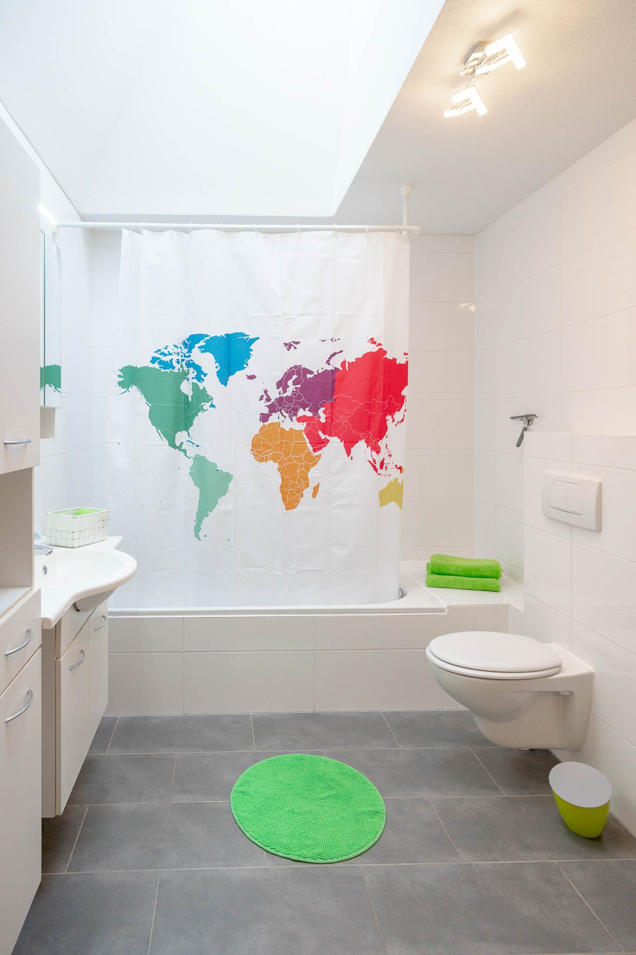 Badezimmer der Ferienwohnung Halberstadt