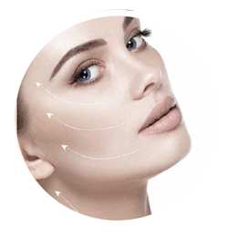 Diamant Mikrodermabrasion Junge Frau erhält Diamant Mikrodermabrasion