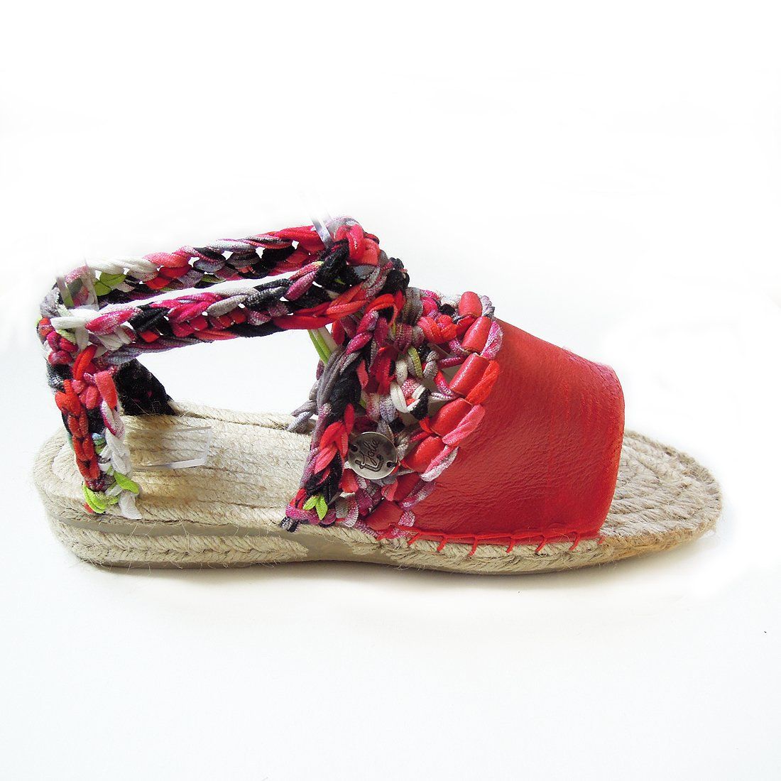 Espadrilles ouvertes cuir rouge mat et crochet de tissu