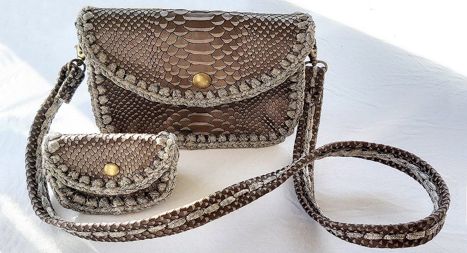 Création T-jolie, Sac à main bandoulière en cuir et crochet. Fait main.