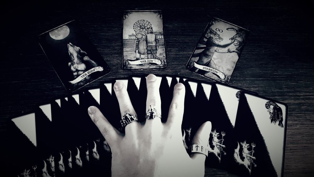 Arcana Tarot Card Set Photo by Faolan