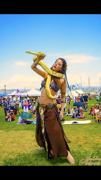 Snake-Dancer, Belly-Dancer, Persian-Dancer, Bollywood-Dancer