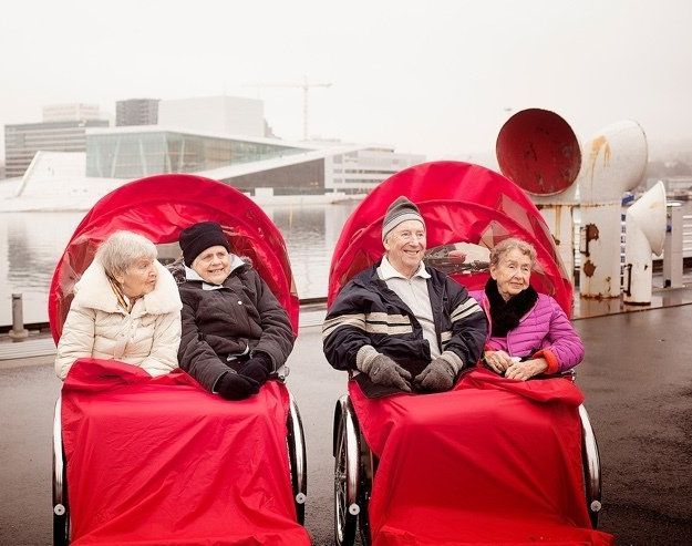 Christiania Bikes MODELL T Fahrrad-Rikscha www.RadelnOhneAlter.COM www.ChristianiaBikes.de von Veloprojekt Christiania Bikes MODELL T
Fahrrad-Rikscha
www.RadelnOhneAlter.COM
www.ChristianiaBikes.de
von Veloprojekt