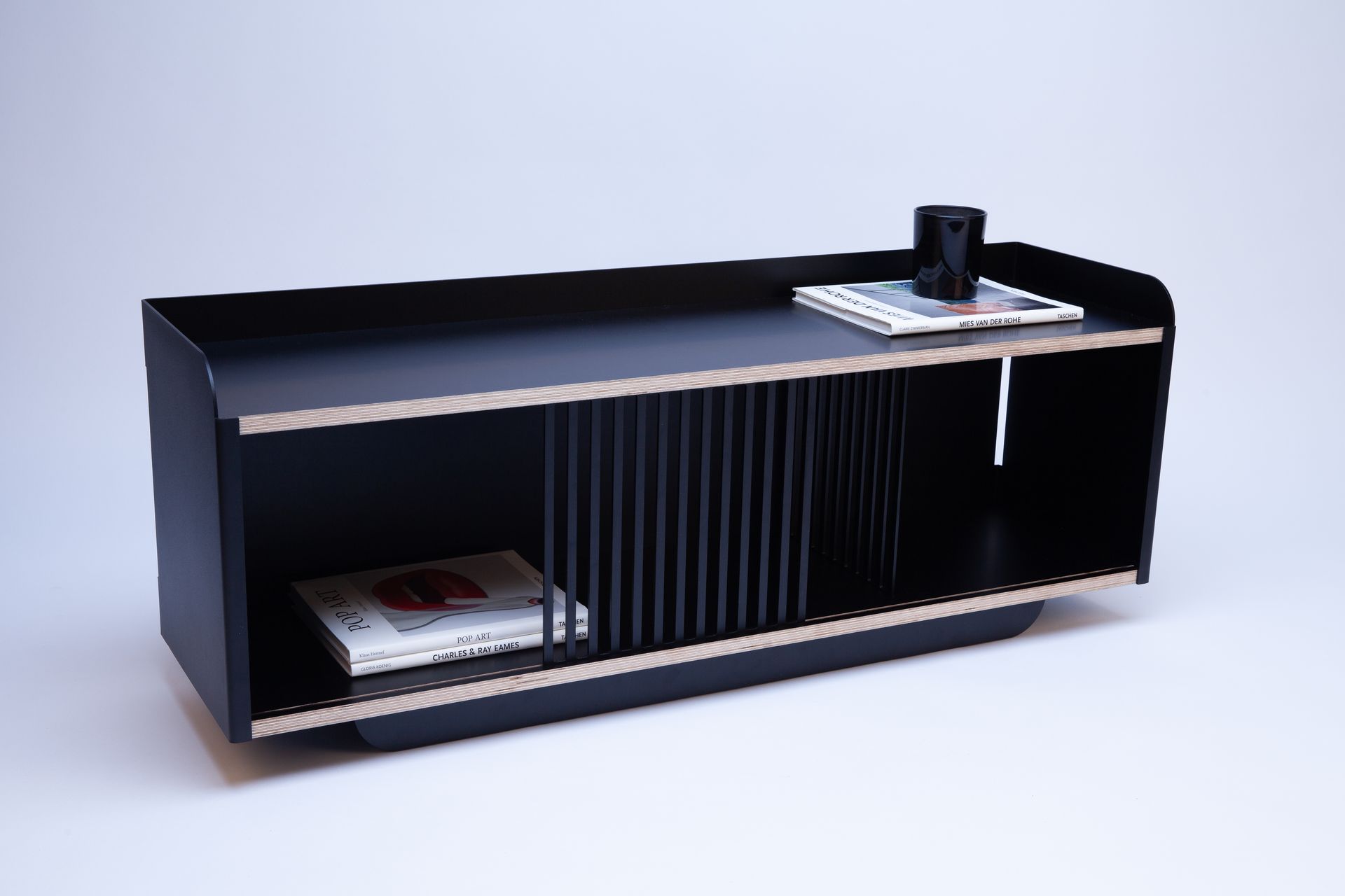 Ein Sideboard.