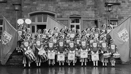 Landsknechtsuniform aus Leinen (1960) Landsknechtsuniform aus Leinen (1960)