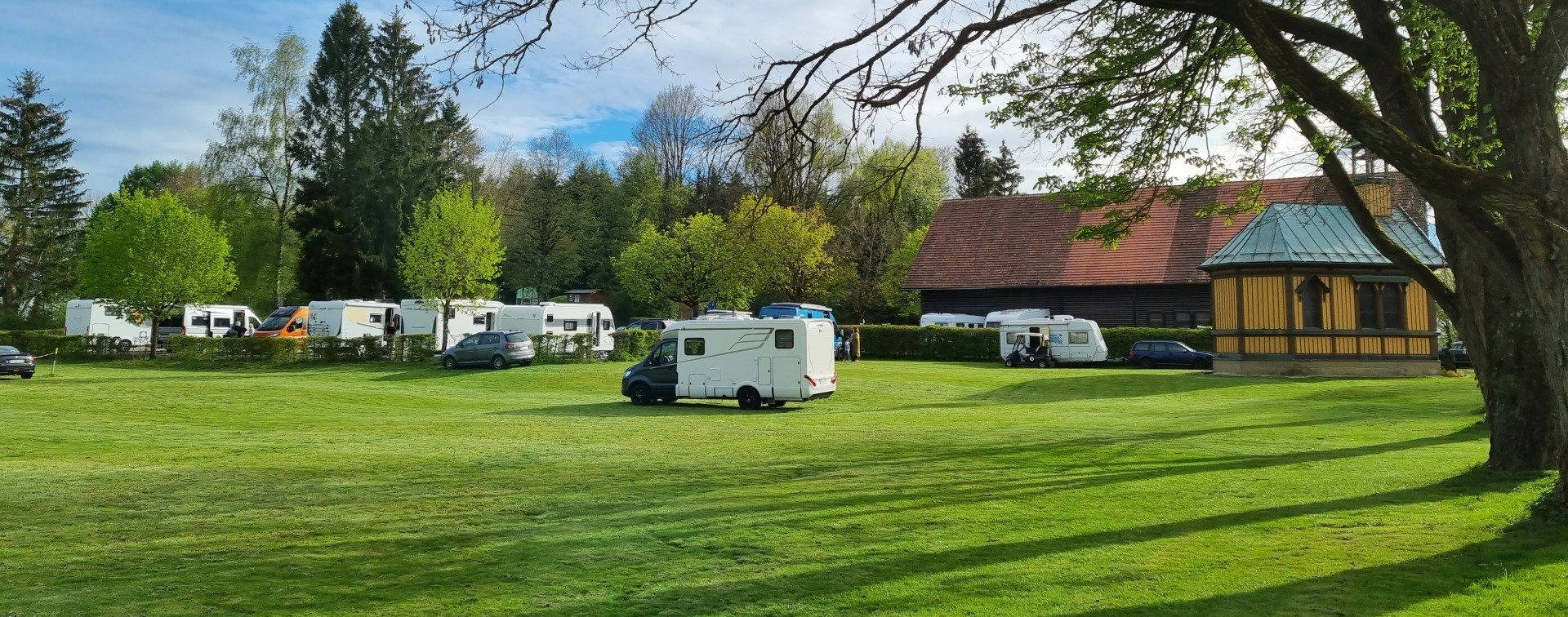 Wohnwagen‑Stellplätze in ruhiger Naturumgebung