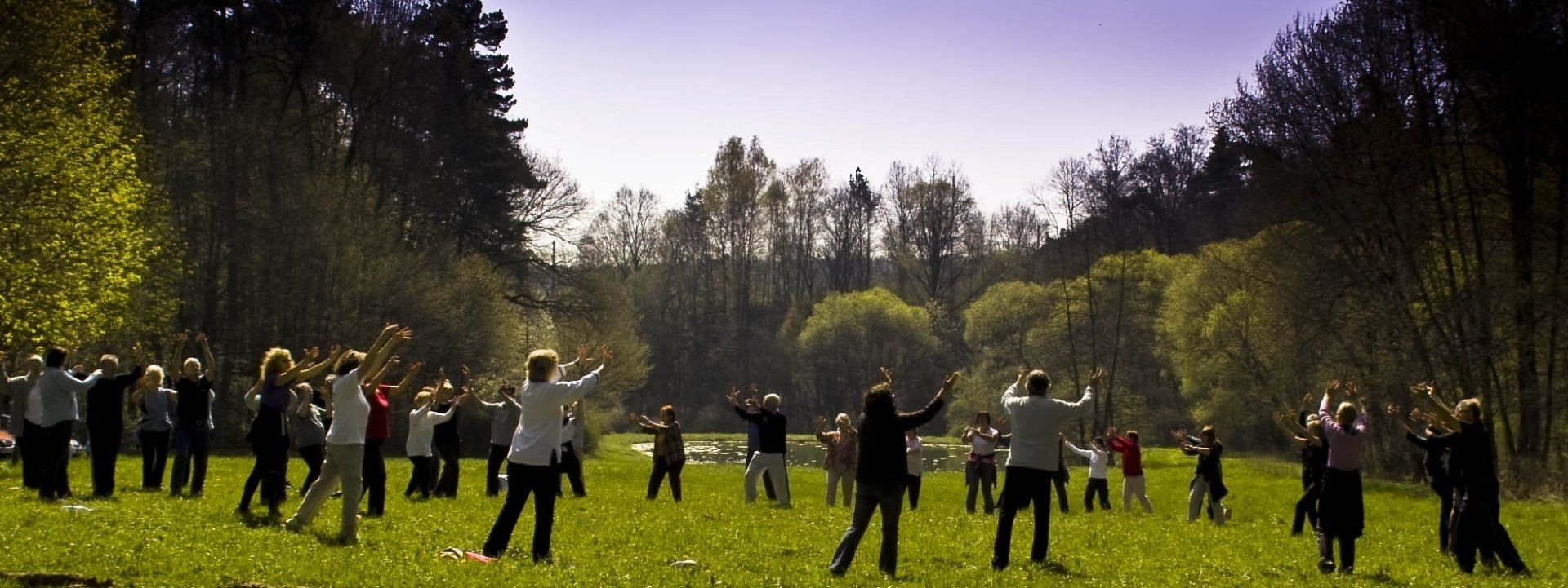 Qi Gong in der Natur üben Qi Gong in der Natur üben mit Thomas Übelacker