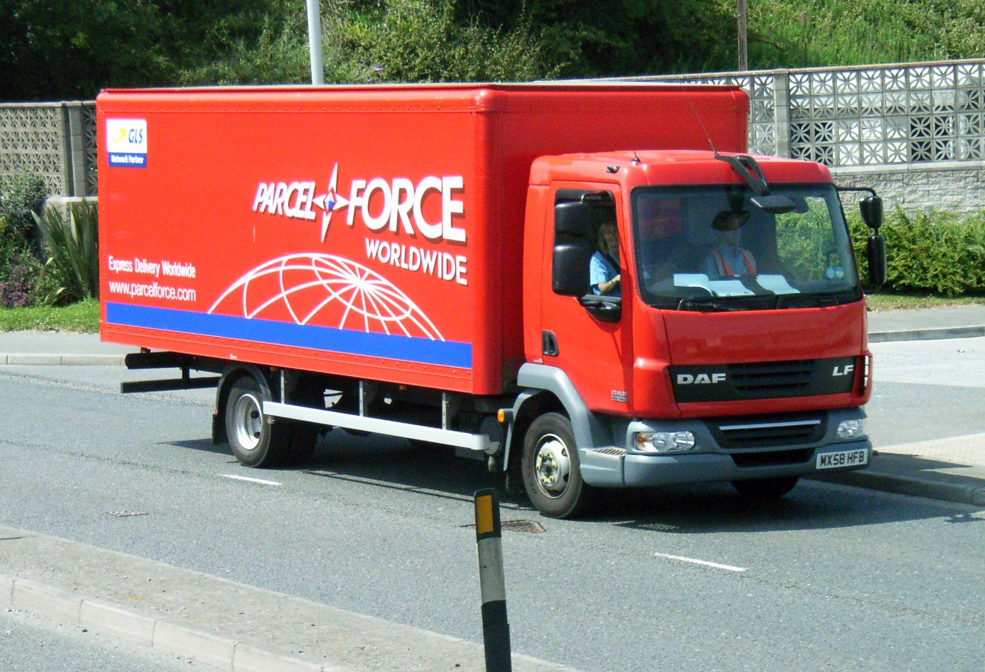 parcel delivery to usa