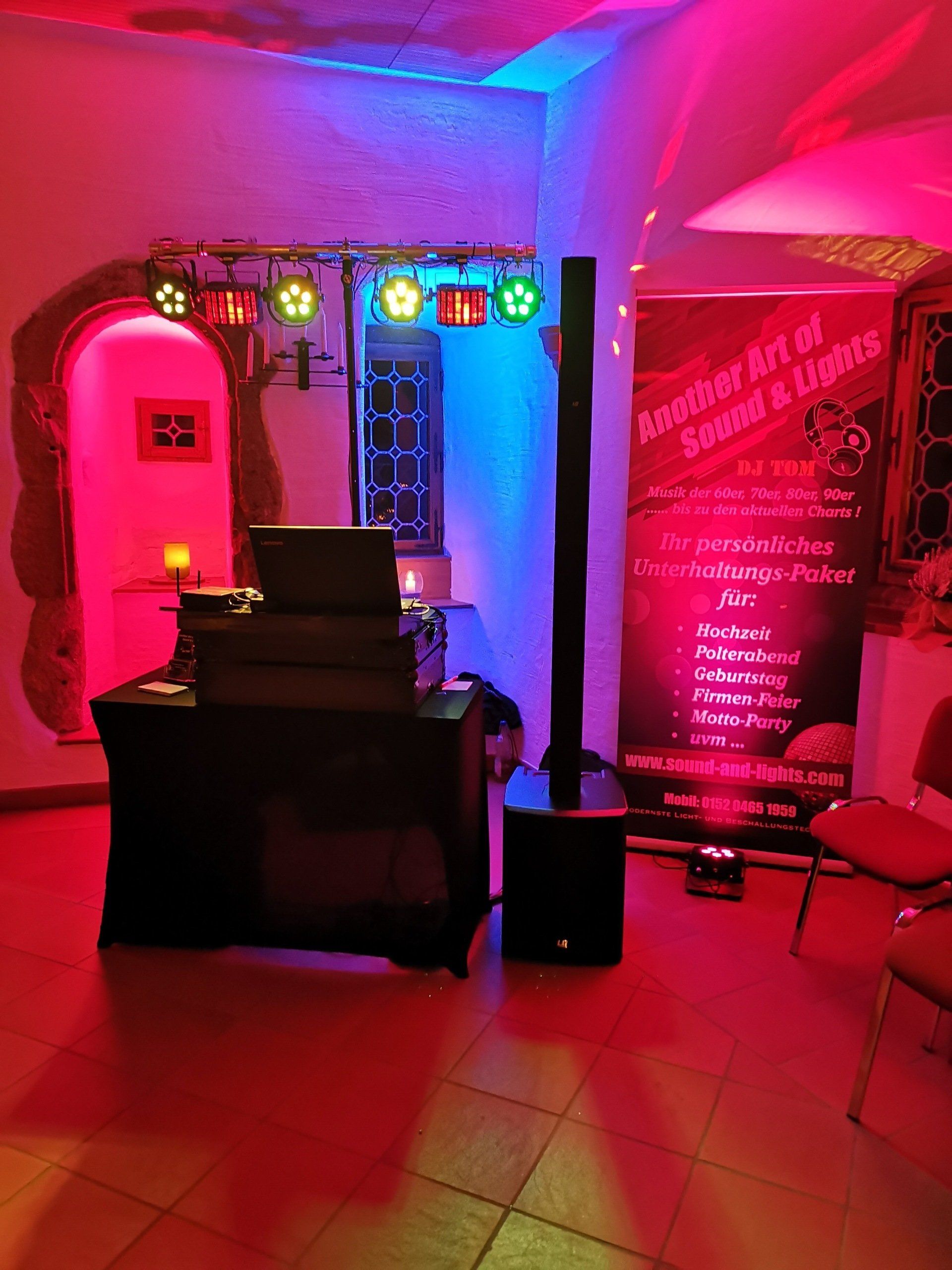 dj_kusel_pult_beleuchtung_lautsprecher