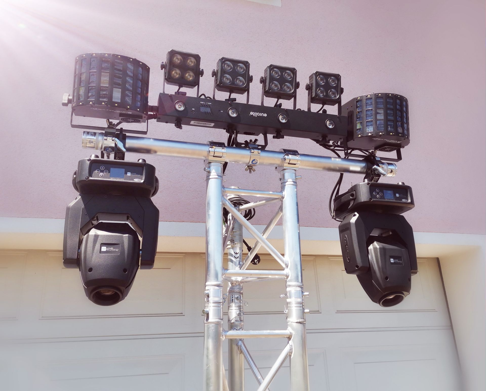 Truss Tower Licht-Traverse mit Moving Heads