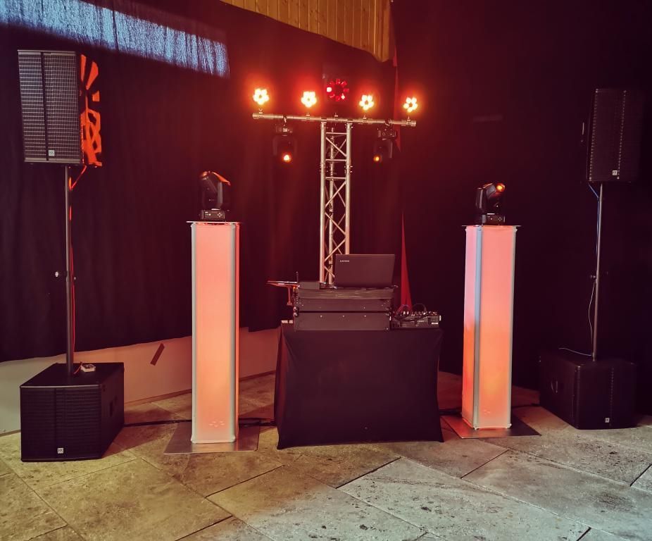 DJ-Paket Wedding Deluxe DJ Aufbau Paket Wedding Deluxe für Hochzeiten mit über 120 Gästen