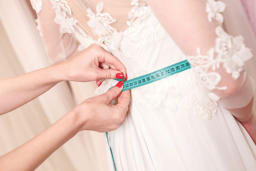 Schneiderei Solingen für Brautkleider & Herrenanzüge