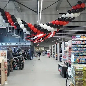 guirlande-ballon-decor-hypermarche
