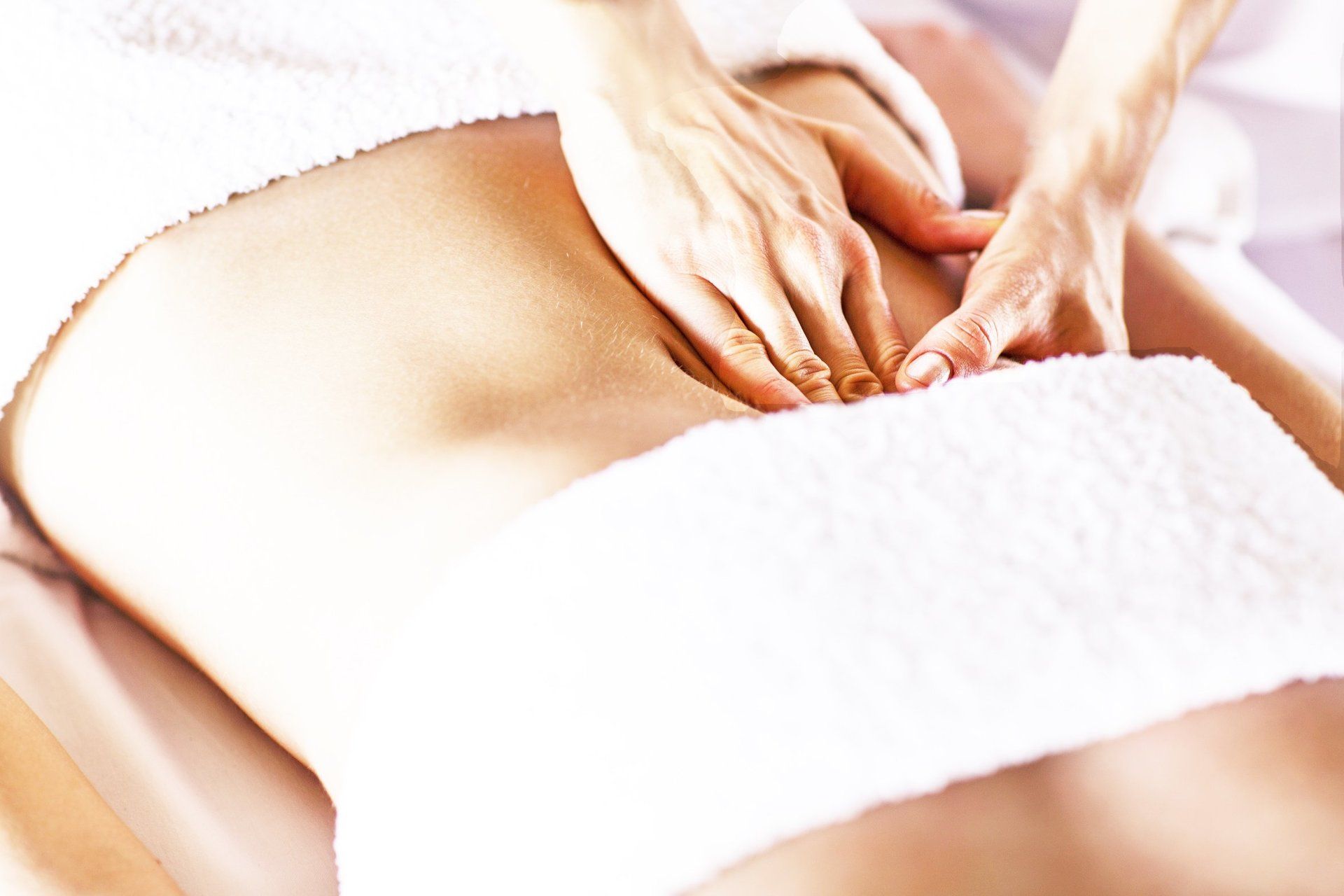 Mit der Osteopathie kann das Gewebe manuell befreit werden, um den Kinderwunsch auf natürlichem Weg zu unterstützen