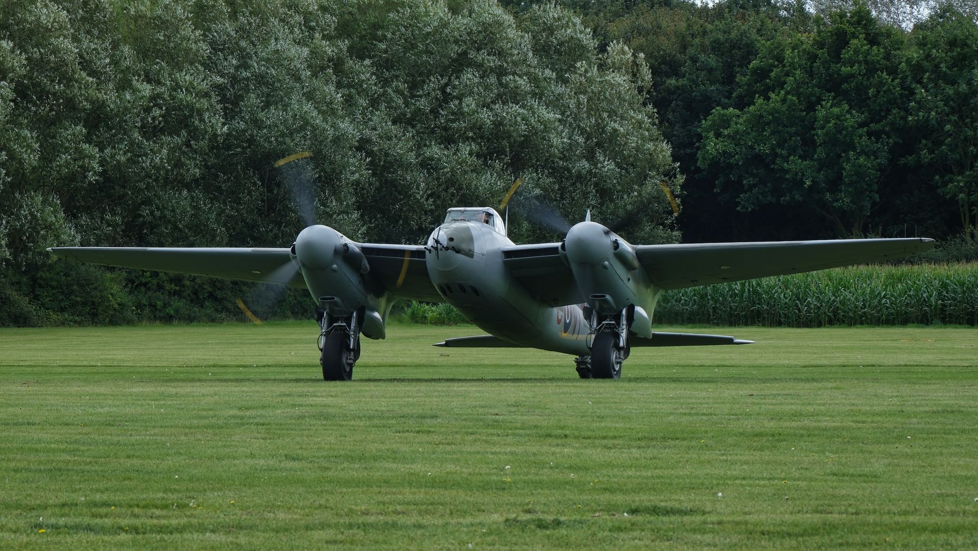 a De Havilland Mosquito aircraft taxying