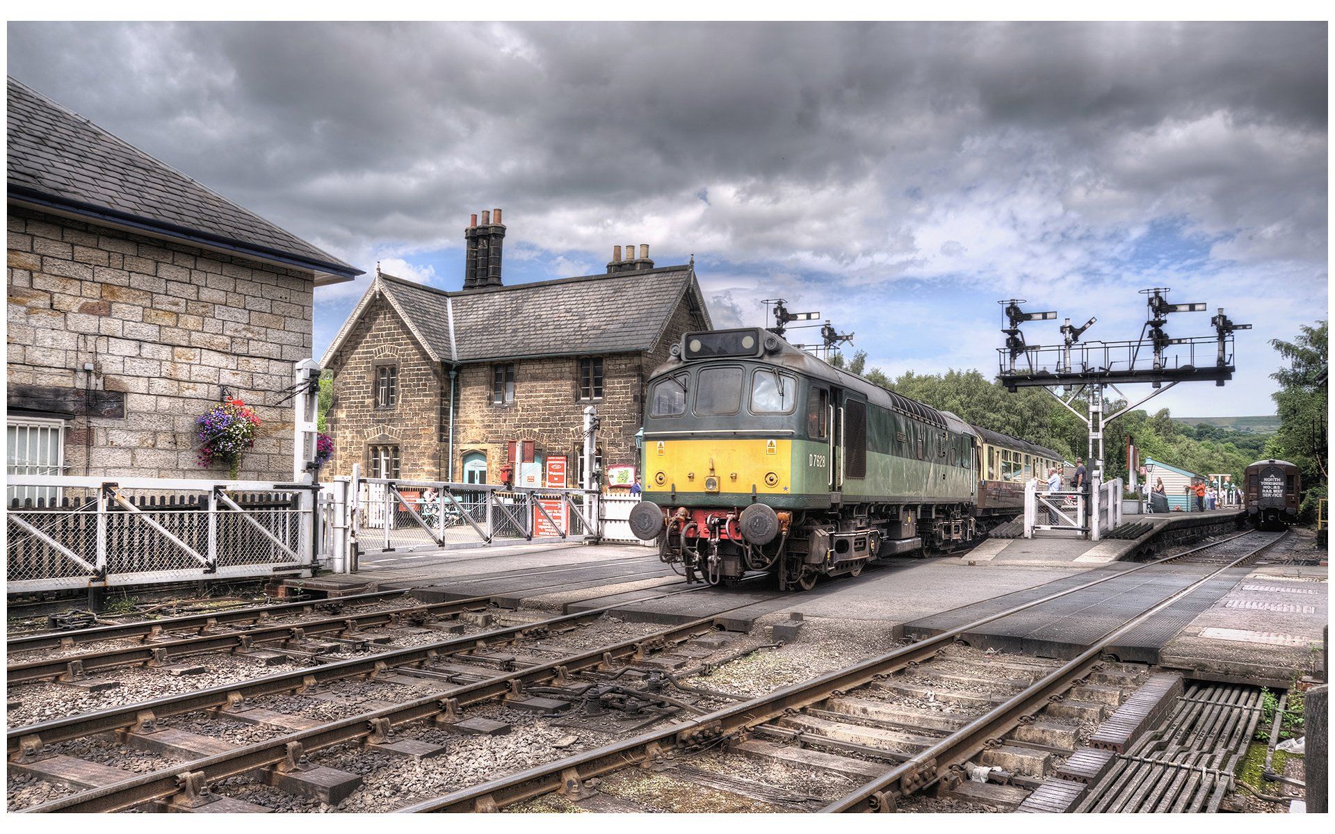 a diesel locomotive engine at grosmont station