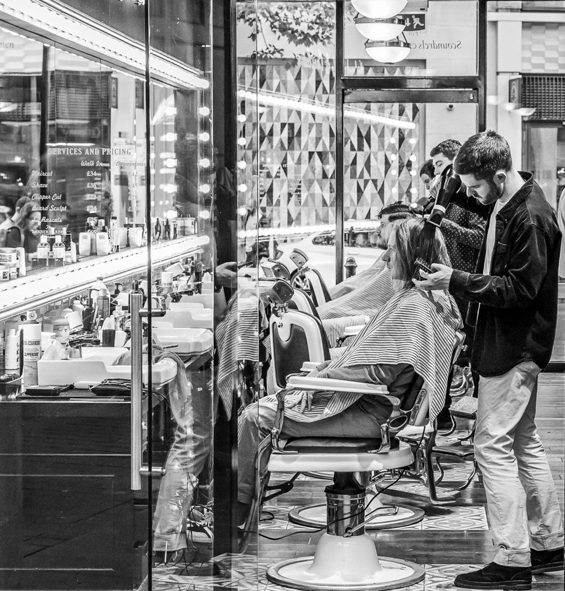 a gentleman's hairdressing saloon