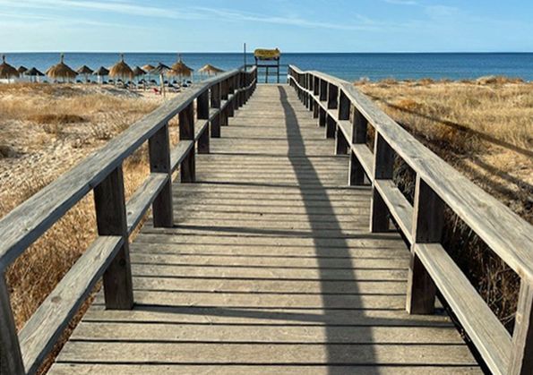 Alvor Beach, Portugal by Graham Harrison Alvor Beach, Portugal