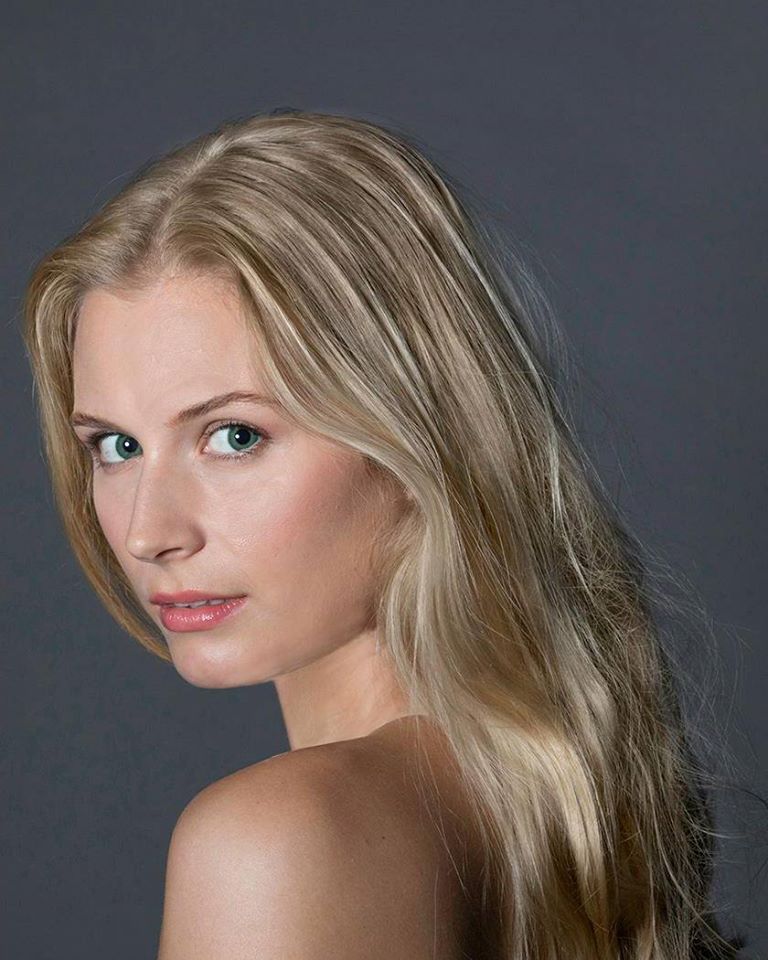 Photo: Ian Jackson portrait of a blonde female