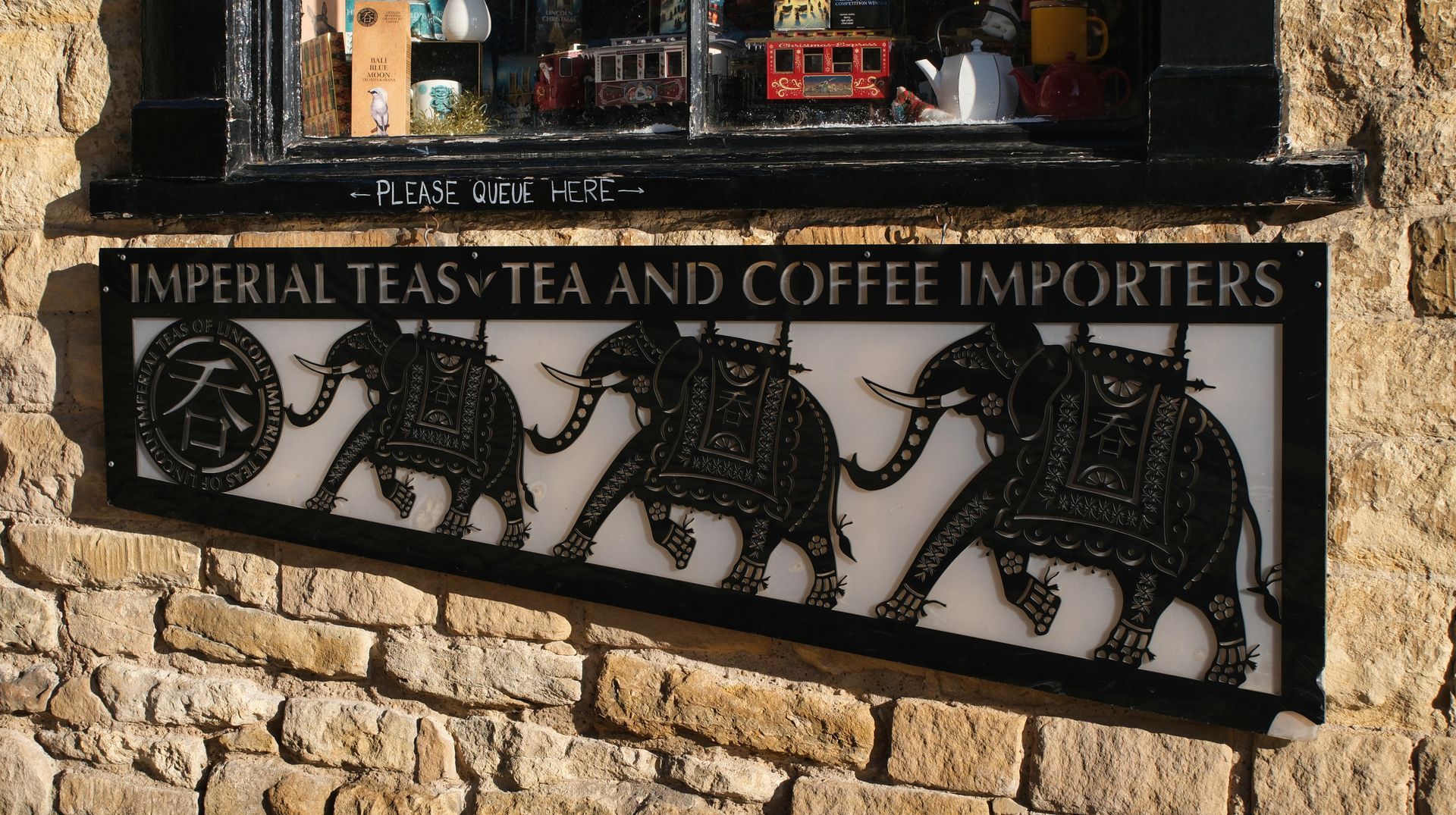 An elephant shop sign in Lincoln