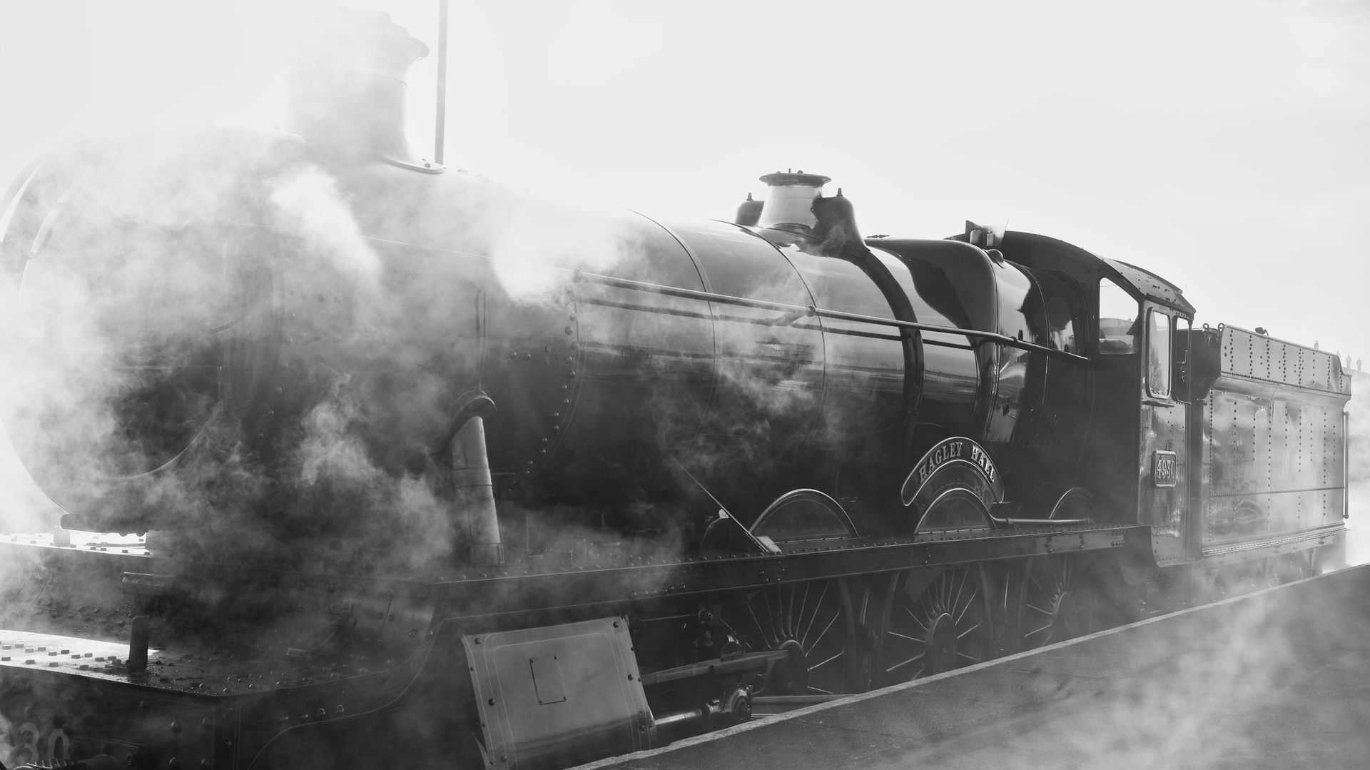 the steam locomotive Hagley Hall at Kidderminster station