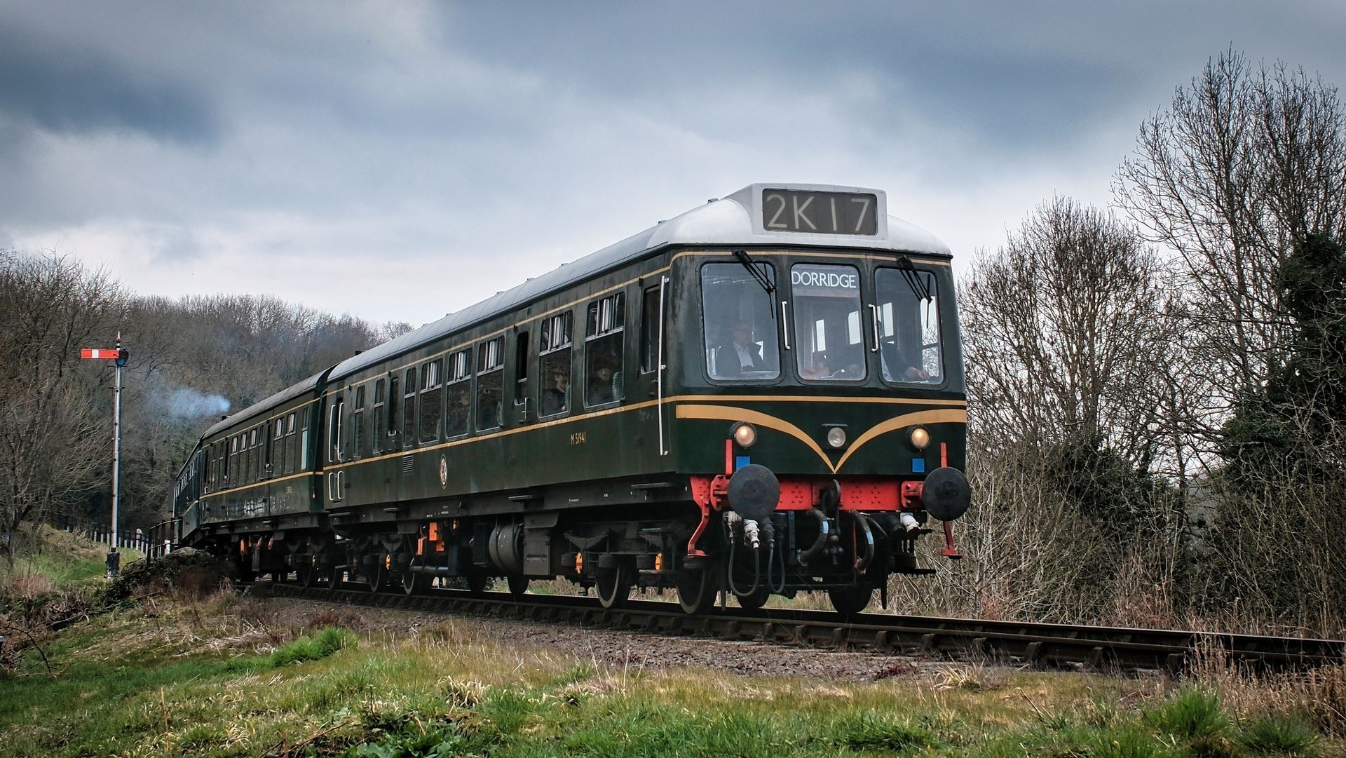 A diesel multiple unit on the Severn Valley Railway
